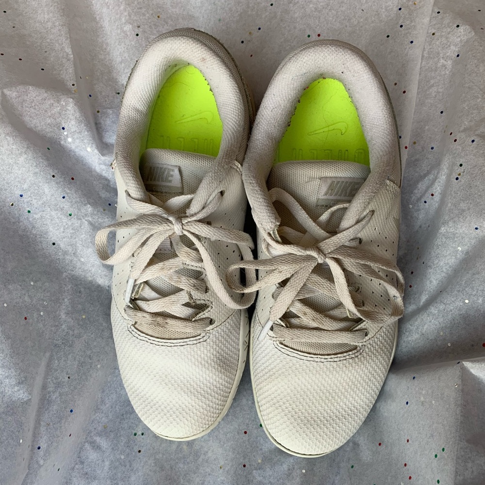 Nike Cheer Sideline IV. Gently used. Size 1